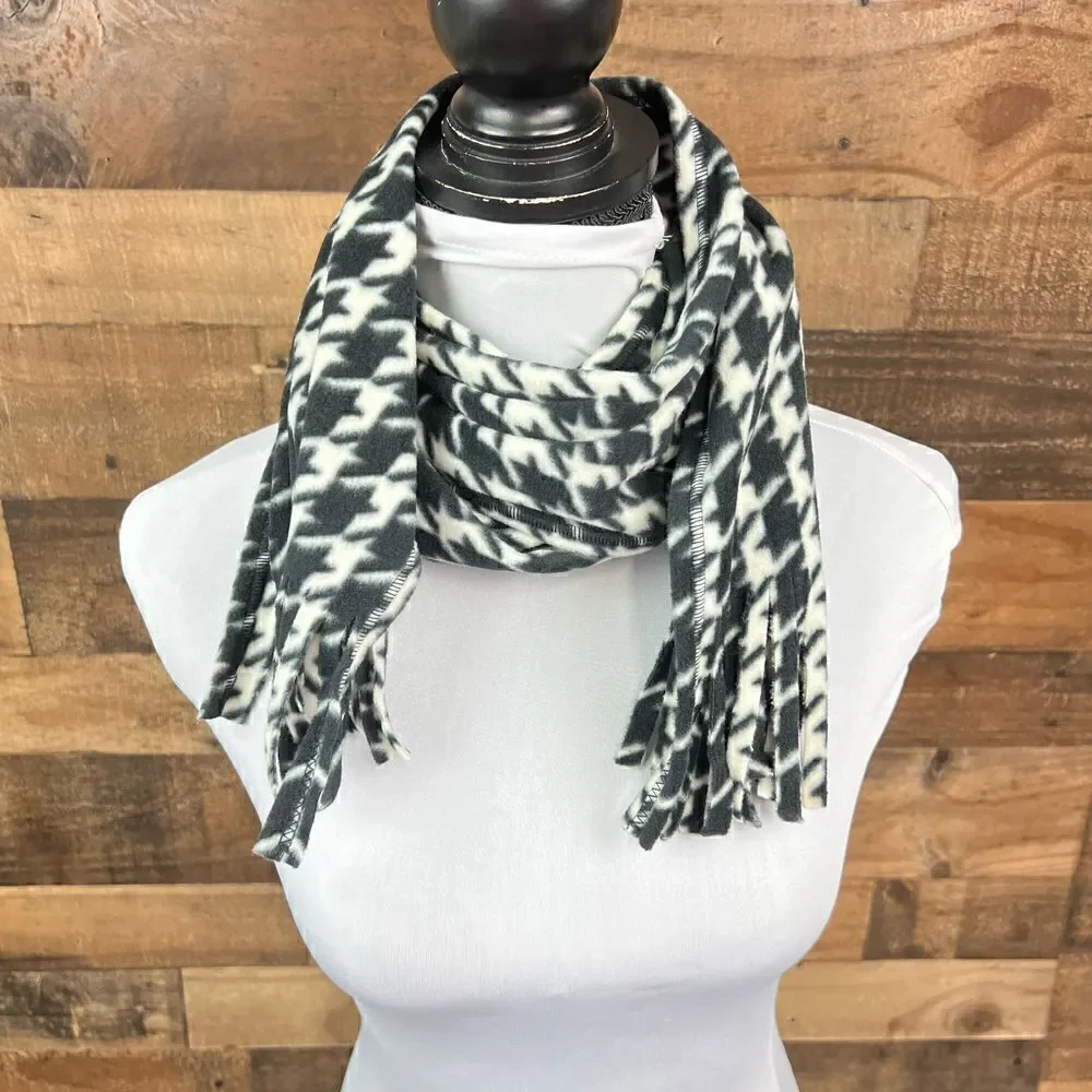 Houndstooth Scarf Fringe Black White Dogs tooth